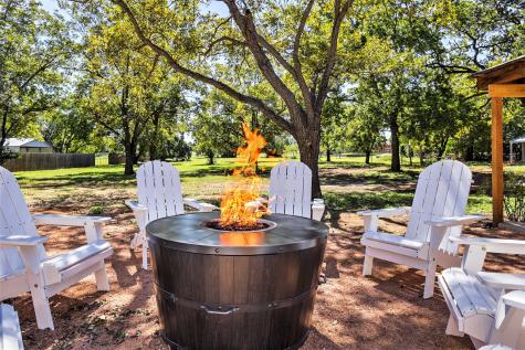 809 E Highway Street Fredericksburg TX 78624