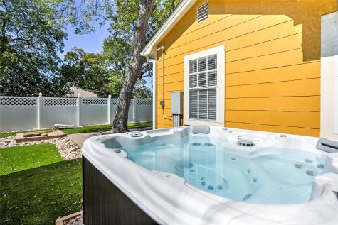 809 E Highway Street Fredericksburg TX 78624