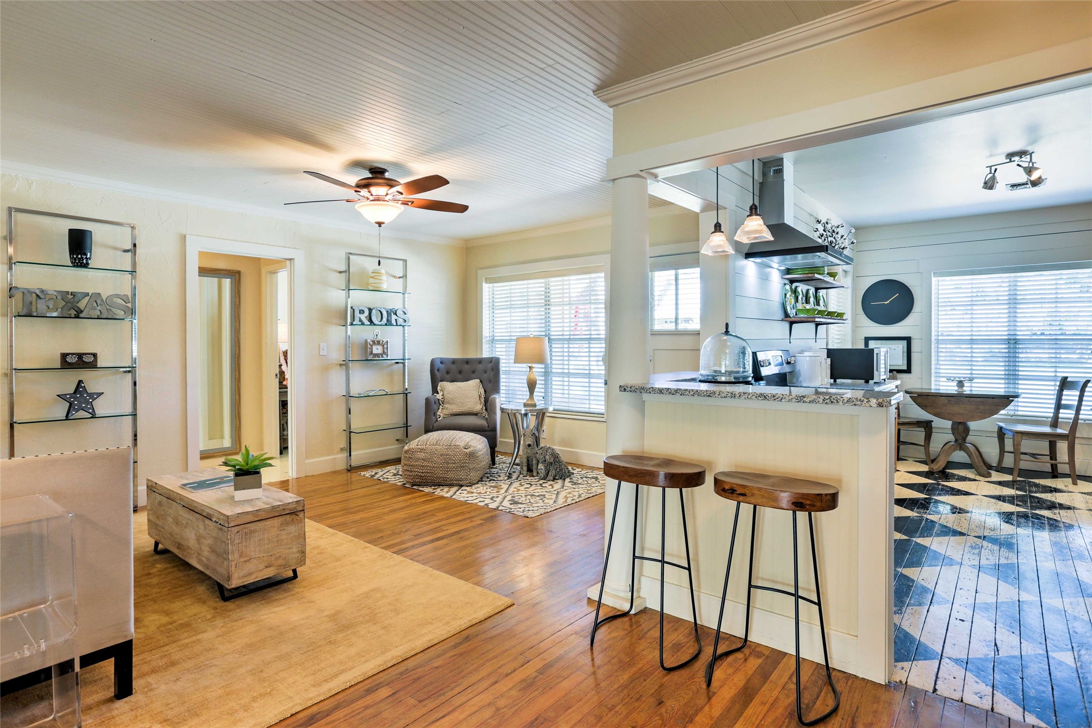 809 E Highway Street Fredericksburg TX 78624