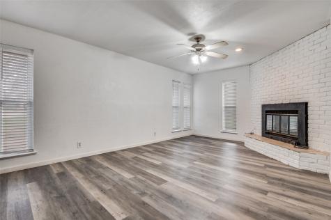 1905 Huntington Drive Grand Prairie TX 75051