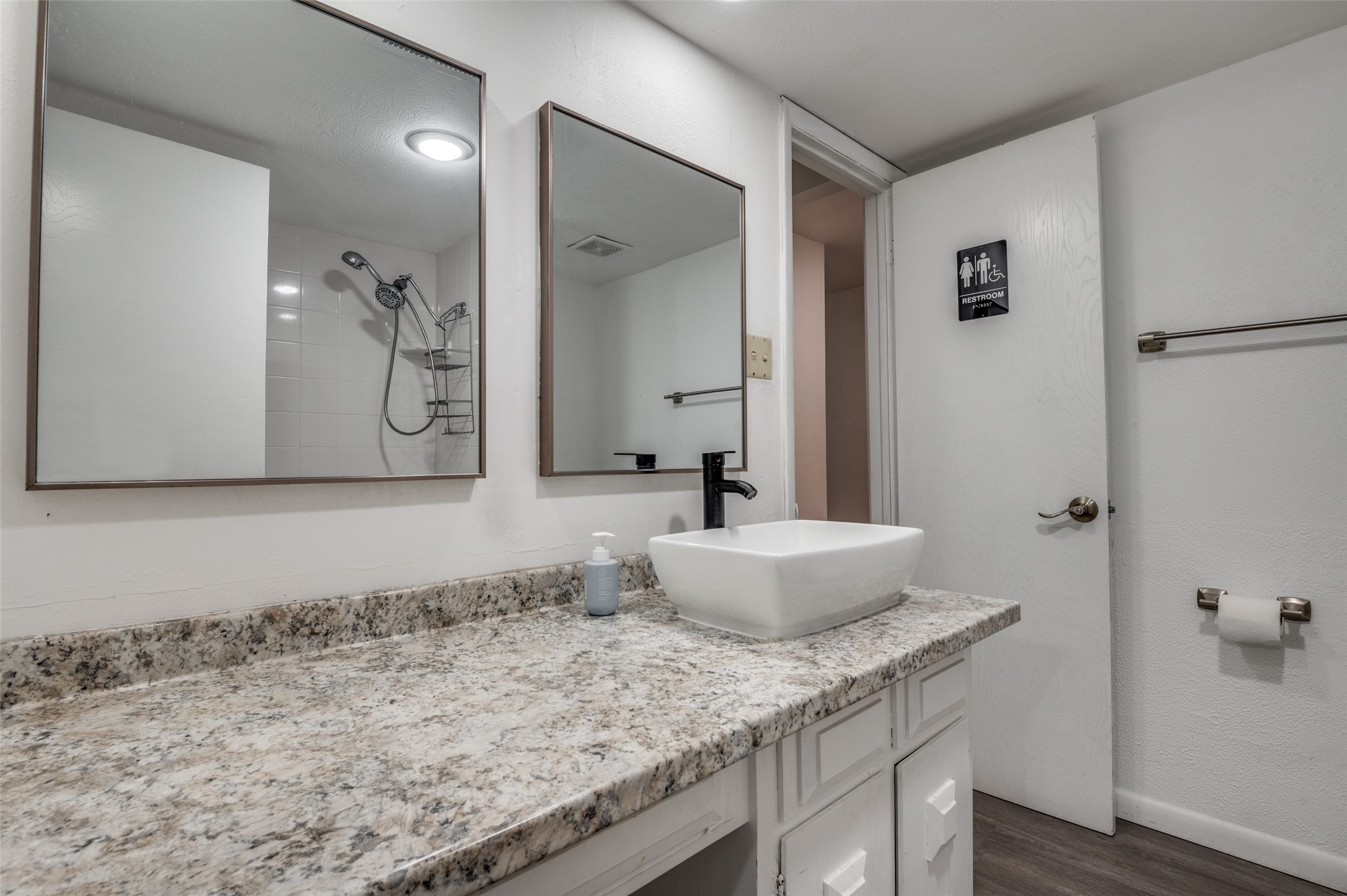 1905 Huntington Drive Grand Prairie TX 75051