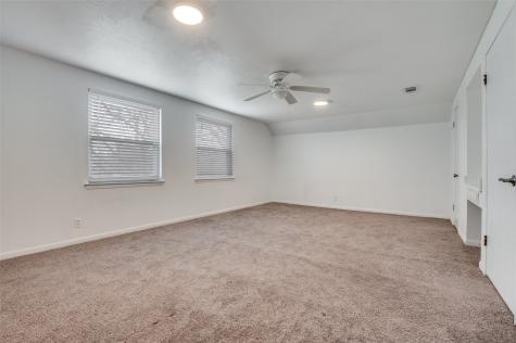 1905 Huntington Drive Grand Prairie TX 75051