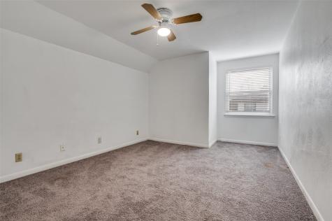 1905 Huntington Drive Grand Prairie TX 75051