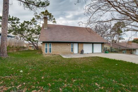 1905 Huntington Drive Grand Prairie TX 75051