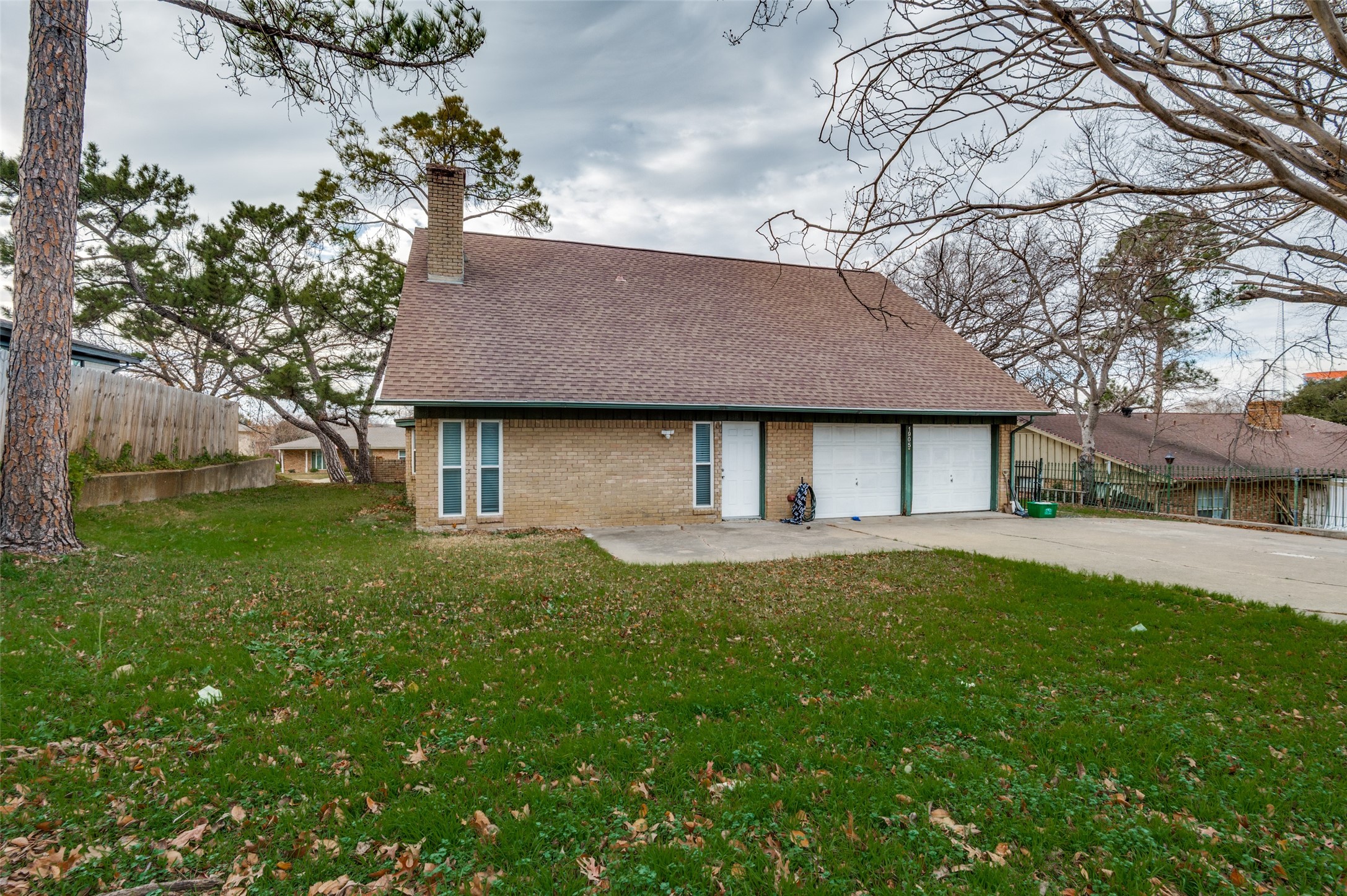 1905 Huntington Drive Grand Prairie TX 75051