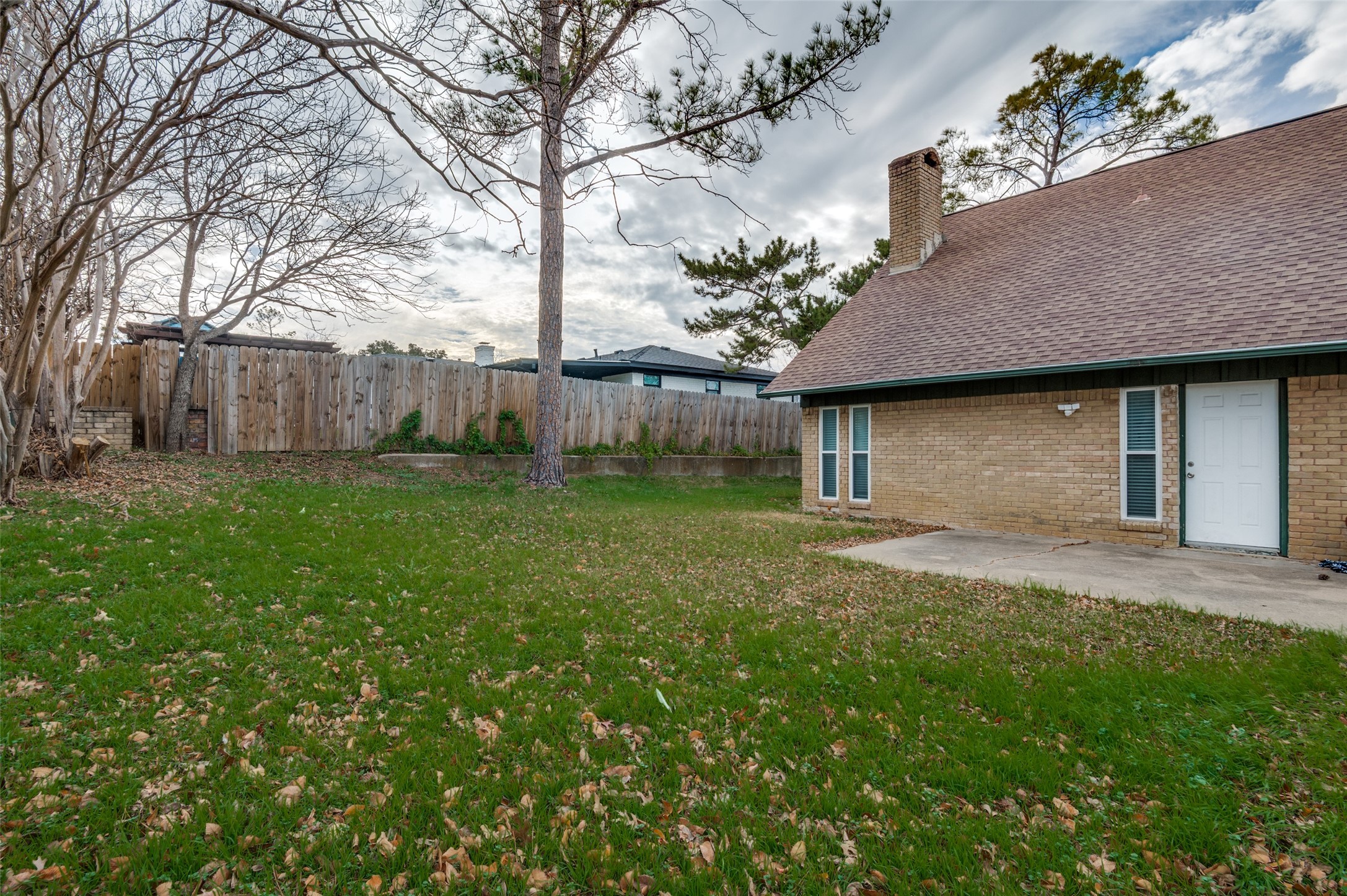 1905 Huntington Drive Grand Prairie TX 75051