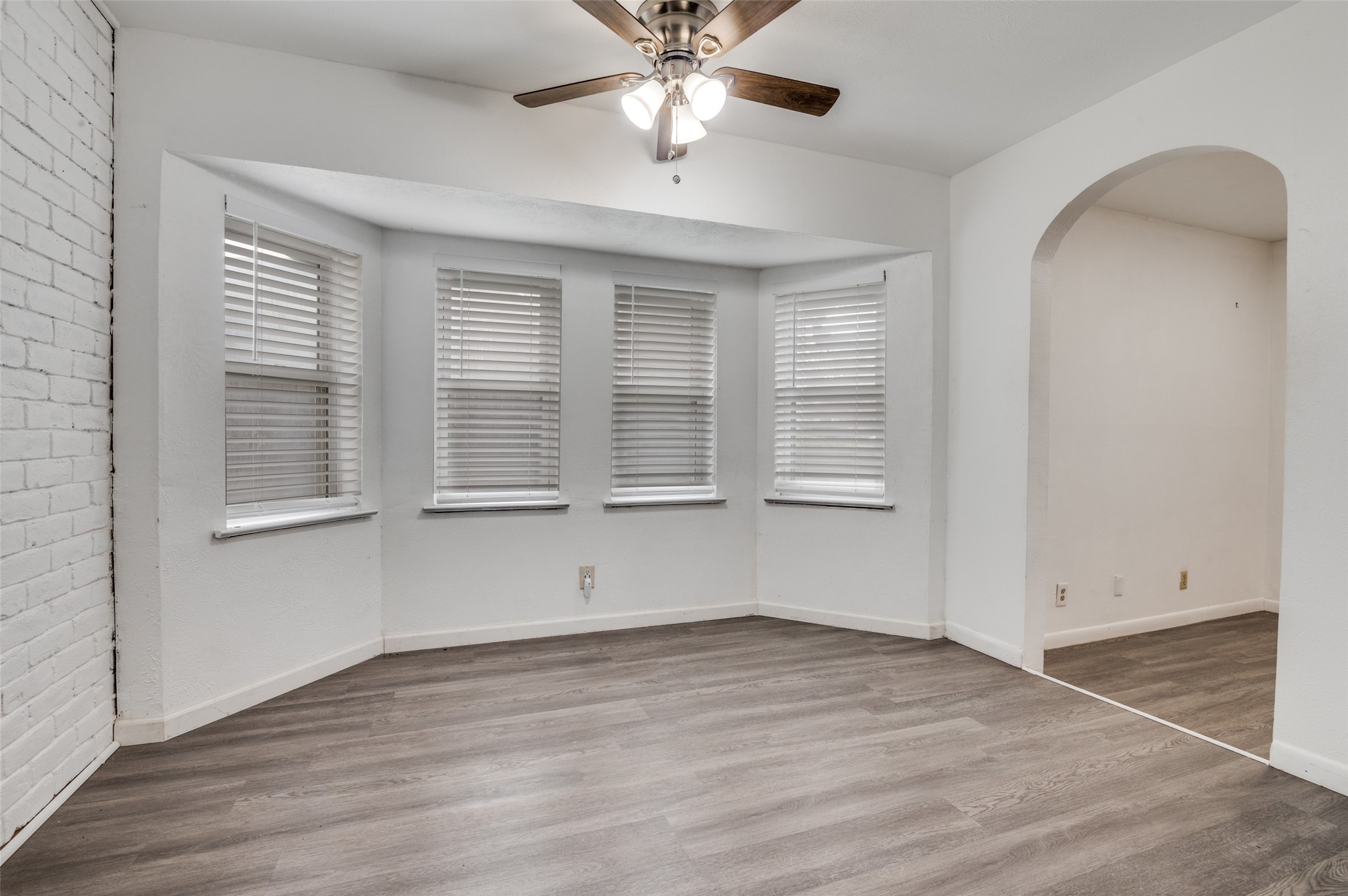1905 Huntington Drive Grand Prairie TX 75051