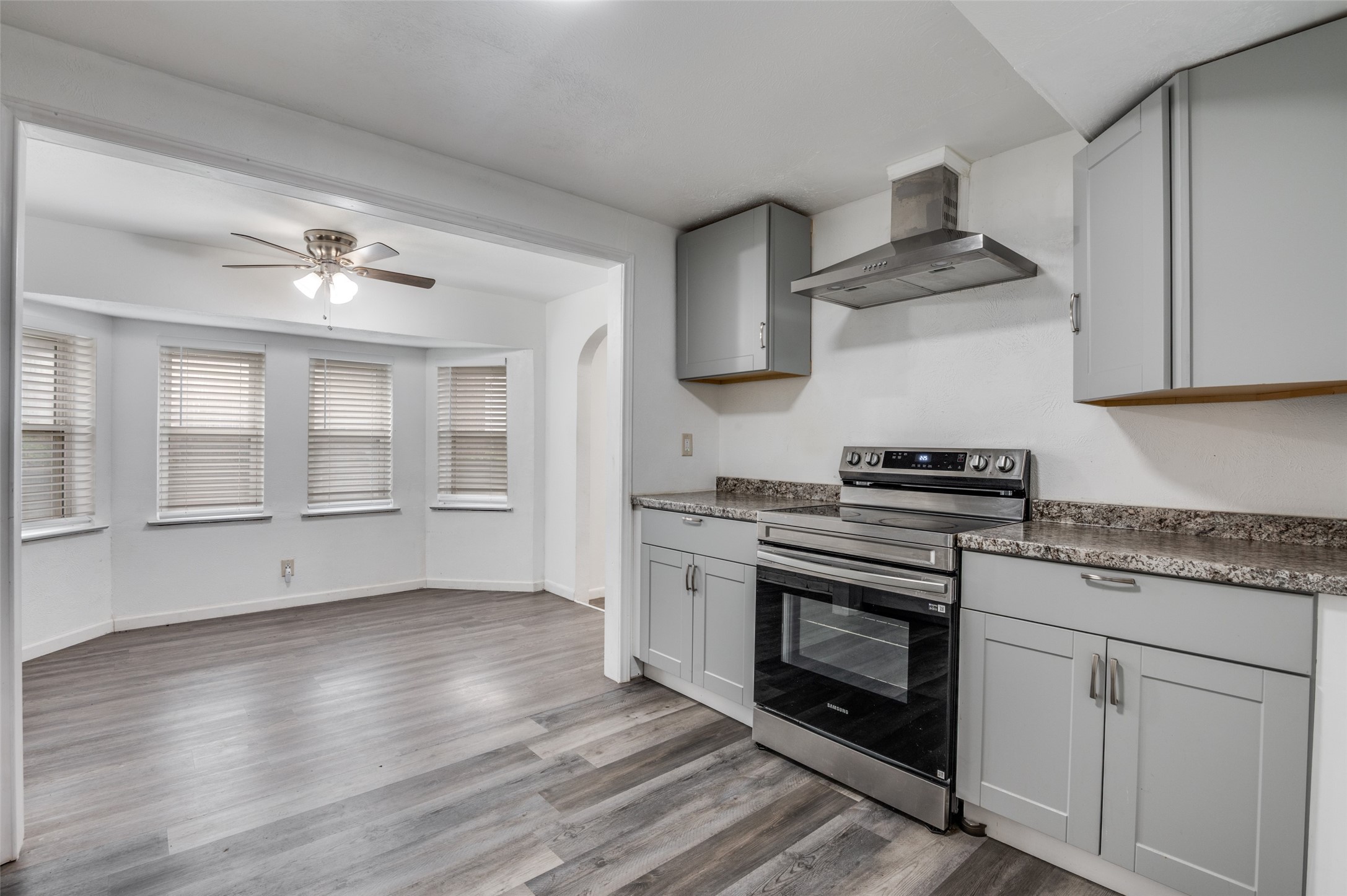 1905 Huntington Drive Grand Prairie TX 75051
