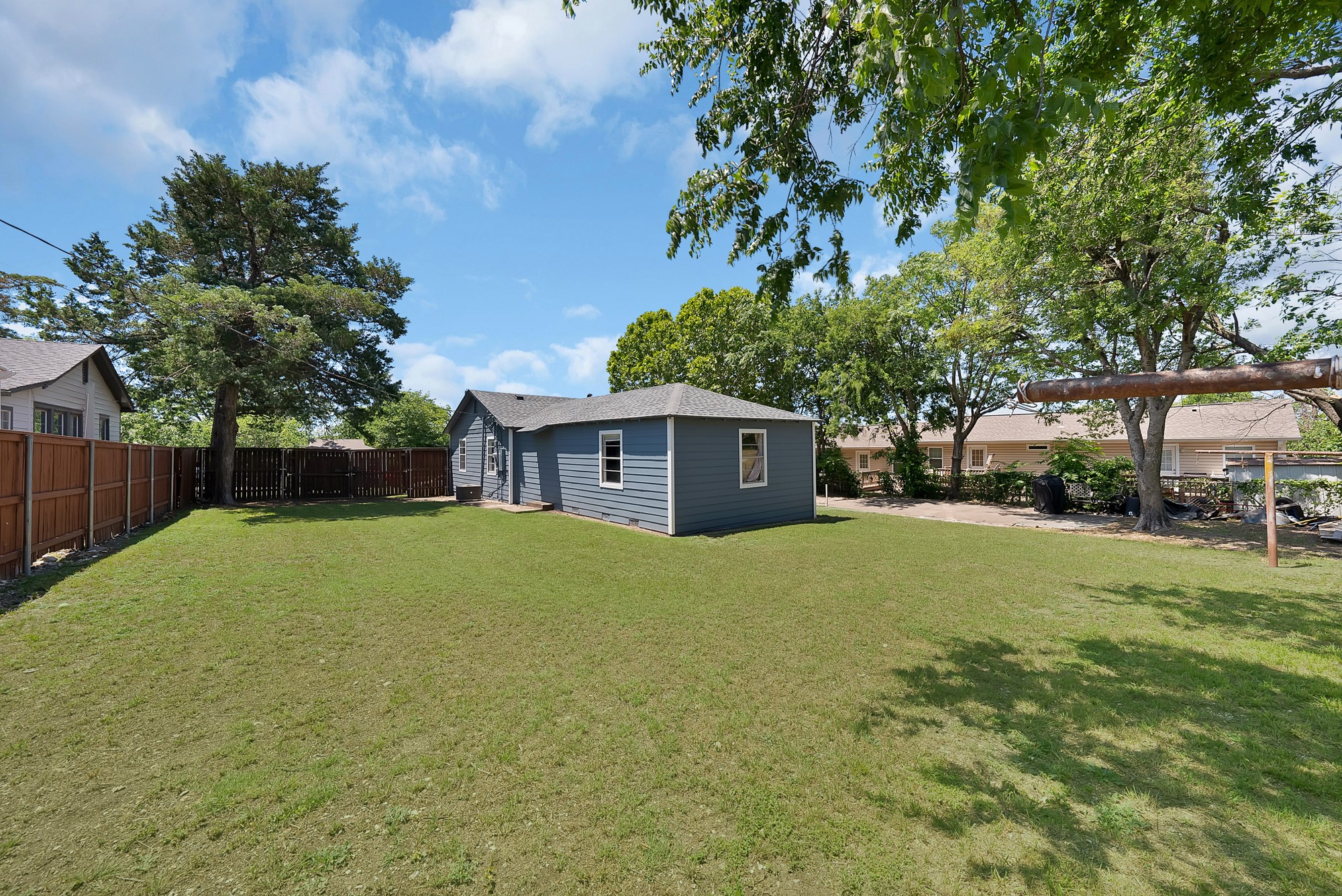 331 W Vinyard Road Duncanville TX 75137