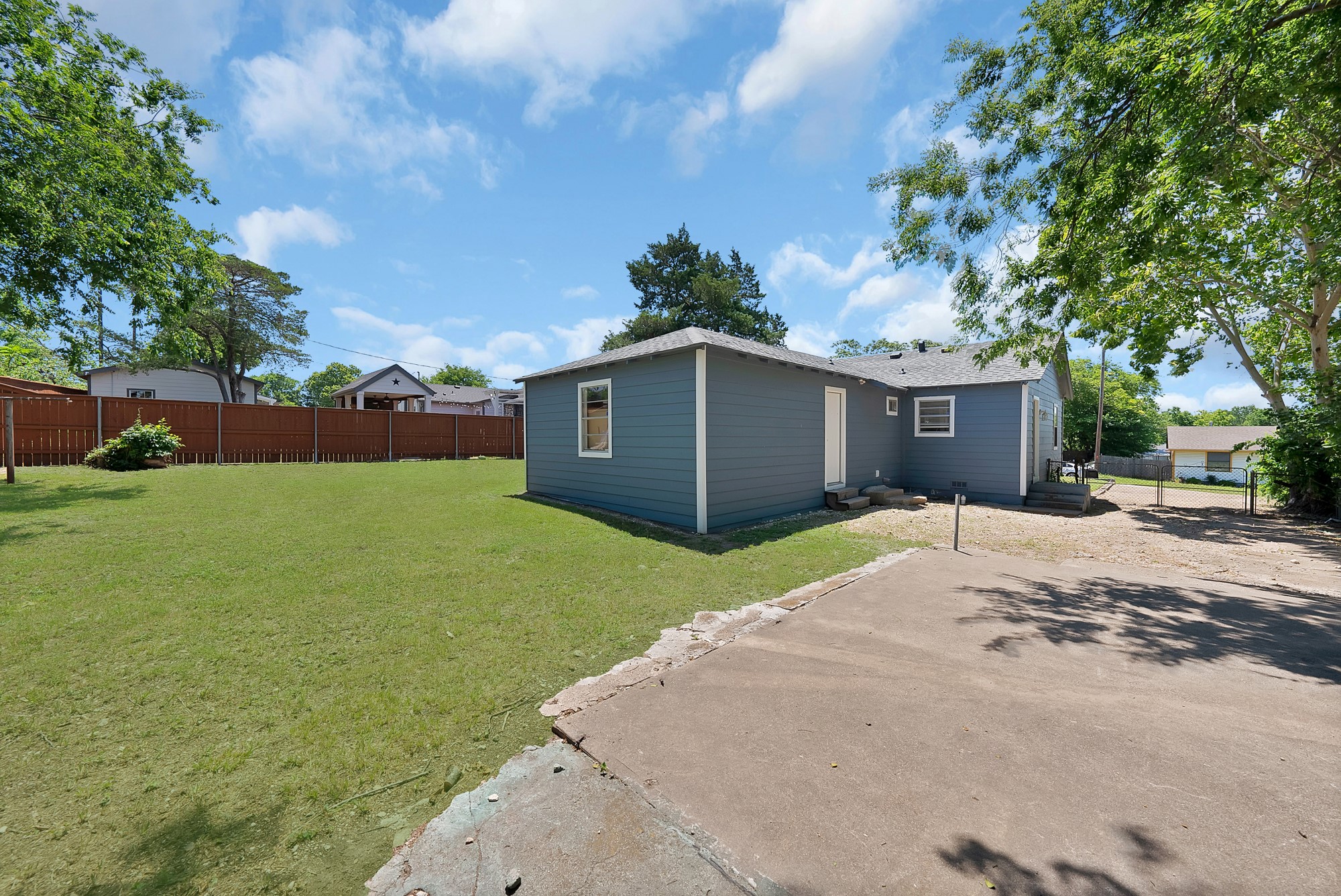 331 W Vinyard Road Duncanville TX 75137