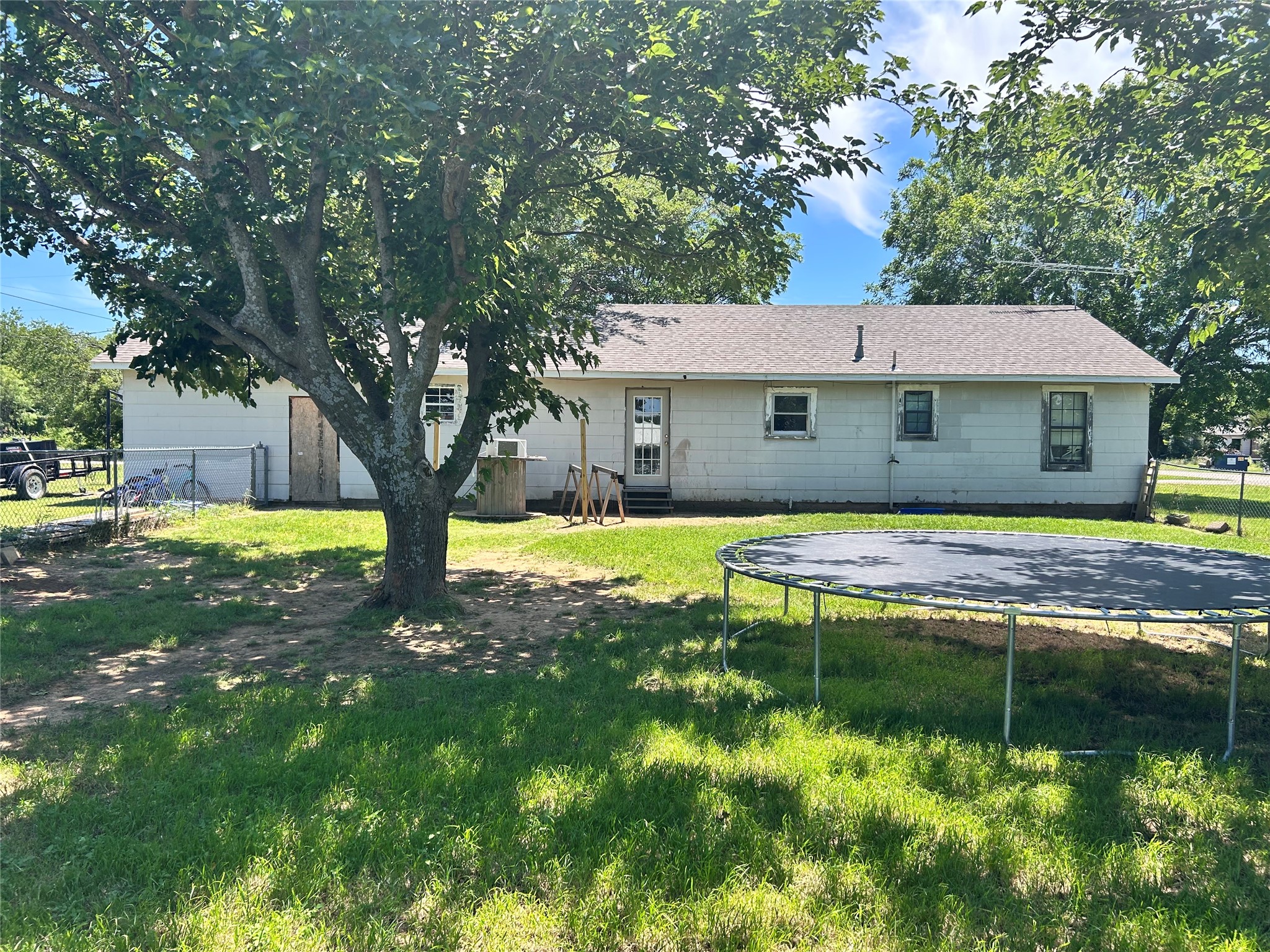 1305 Oak Megargel TX 76370