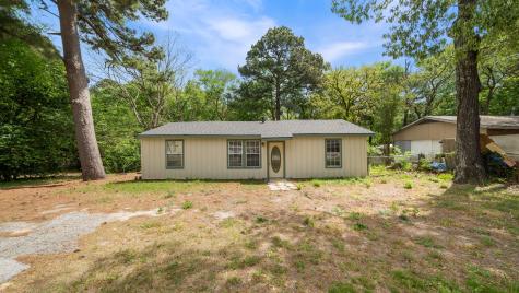 901 W Cayuga Drive Athens TX 75751