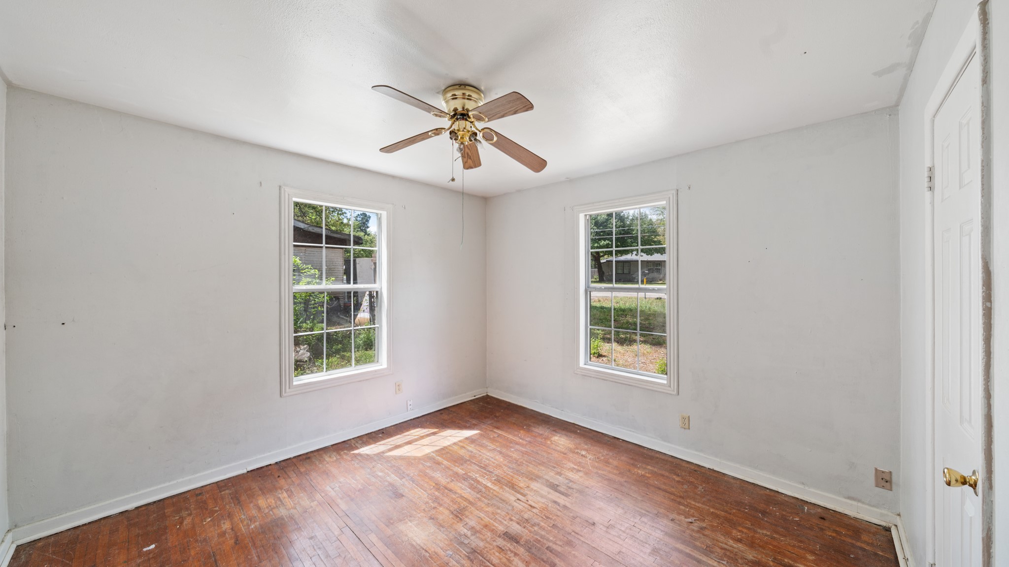 901 W Cayuga Drive Athens TX 75751