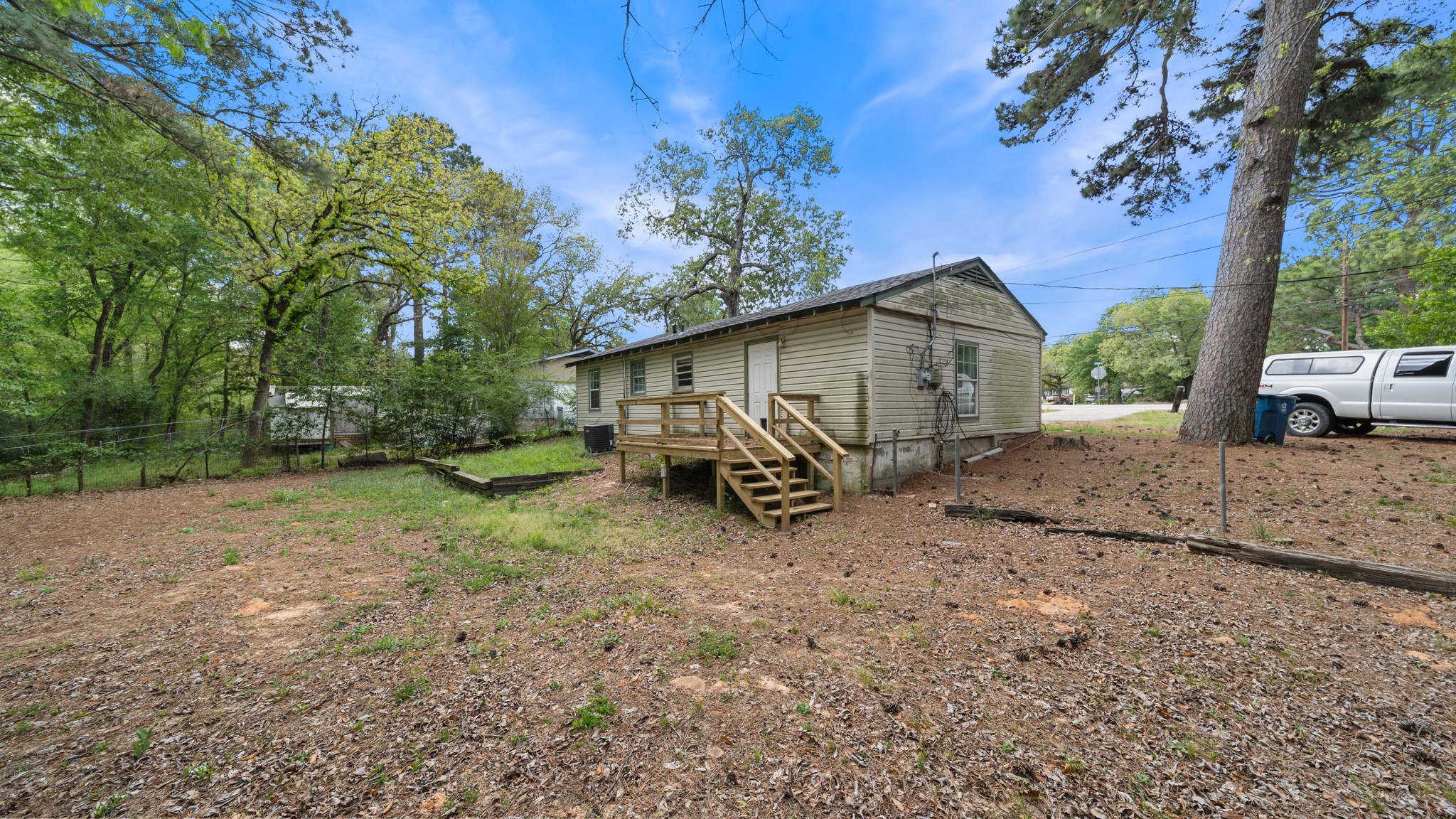 901 W Cayuga Drive Athens TX 75751