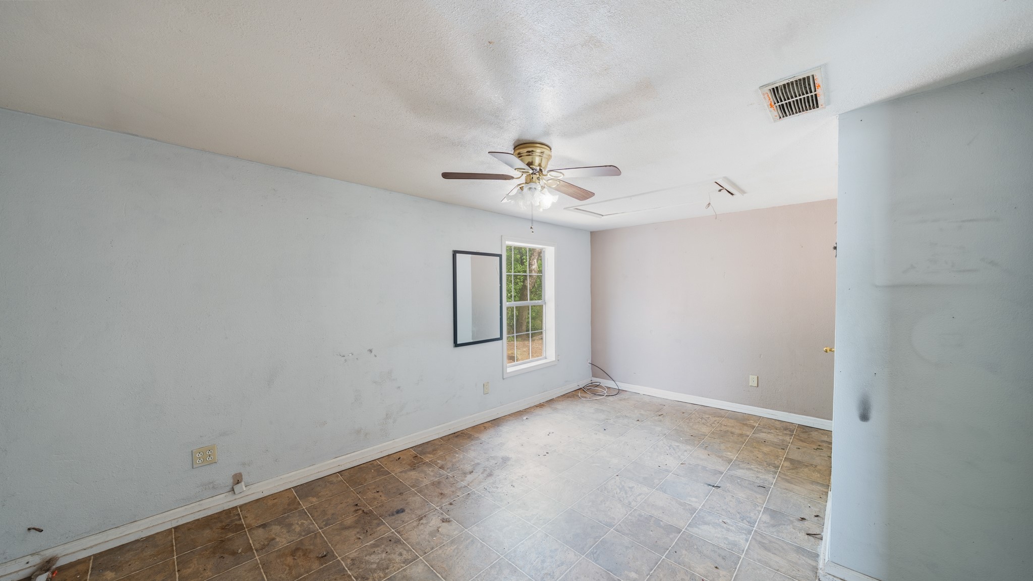 901 W Cayuga Drive Athens TX 75751