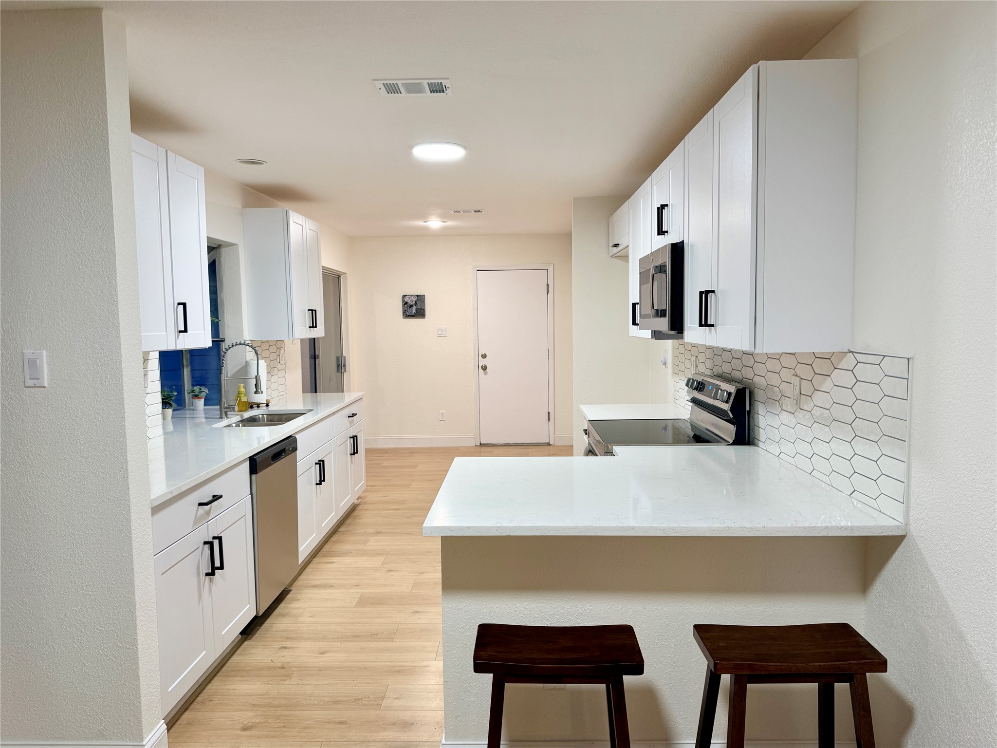 4243 Timberglen Road Dallas TX 75287