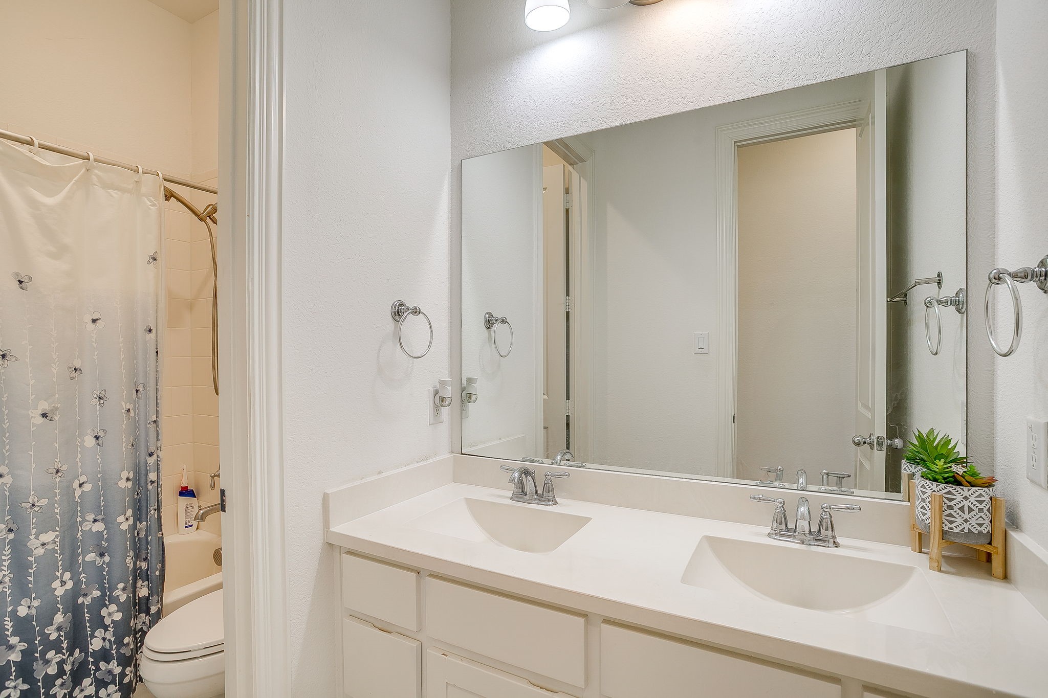7541 Pondview Lane Fort Worth TX 76123