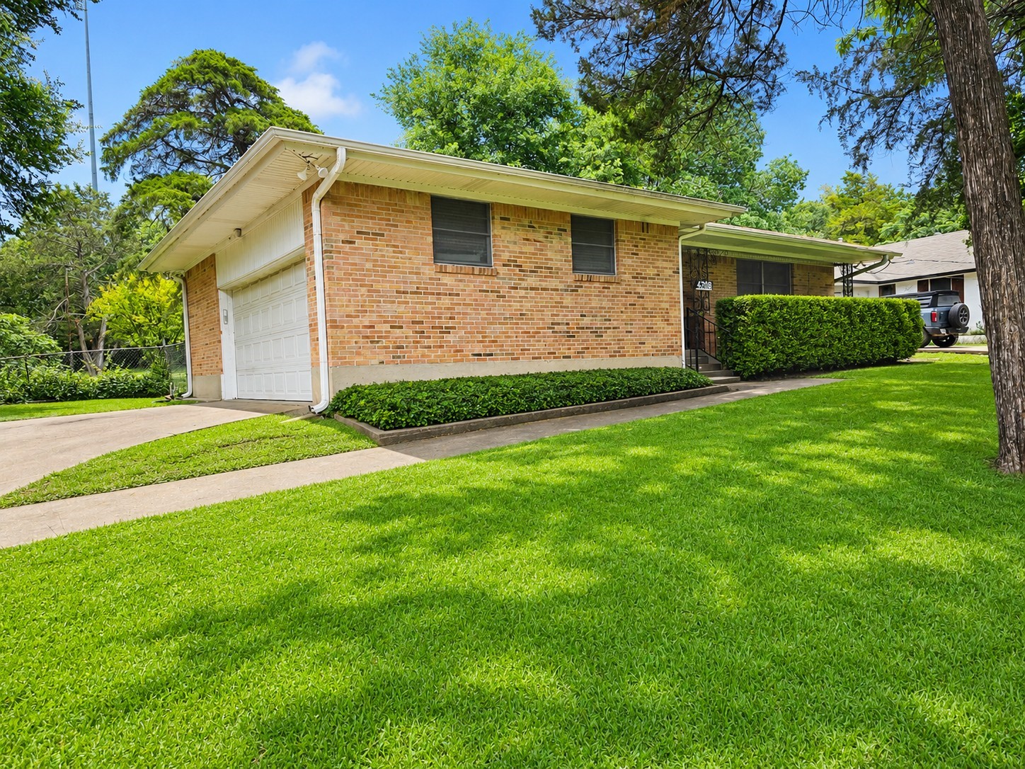 4708 Dove Creek Way Dallas TX 75232