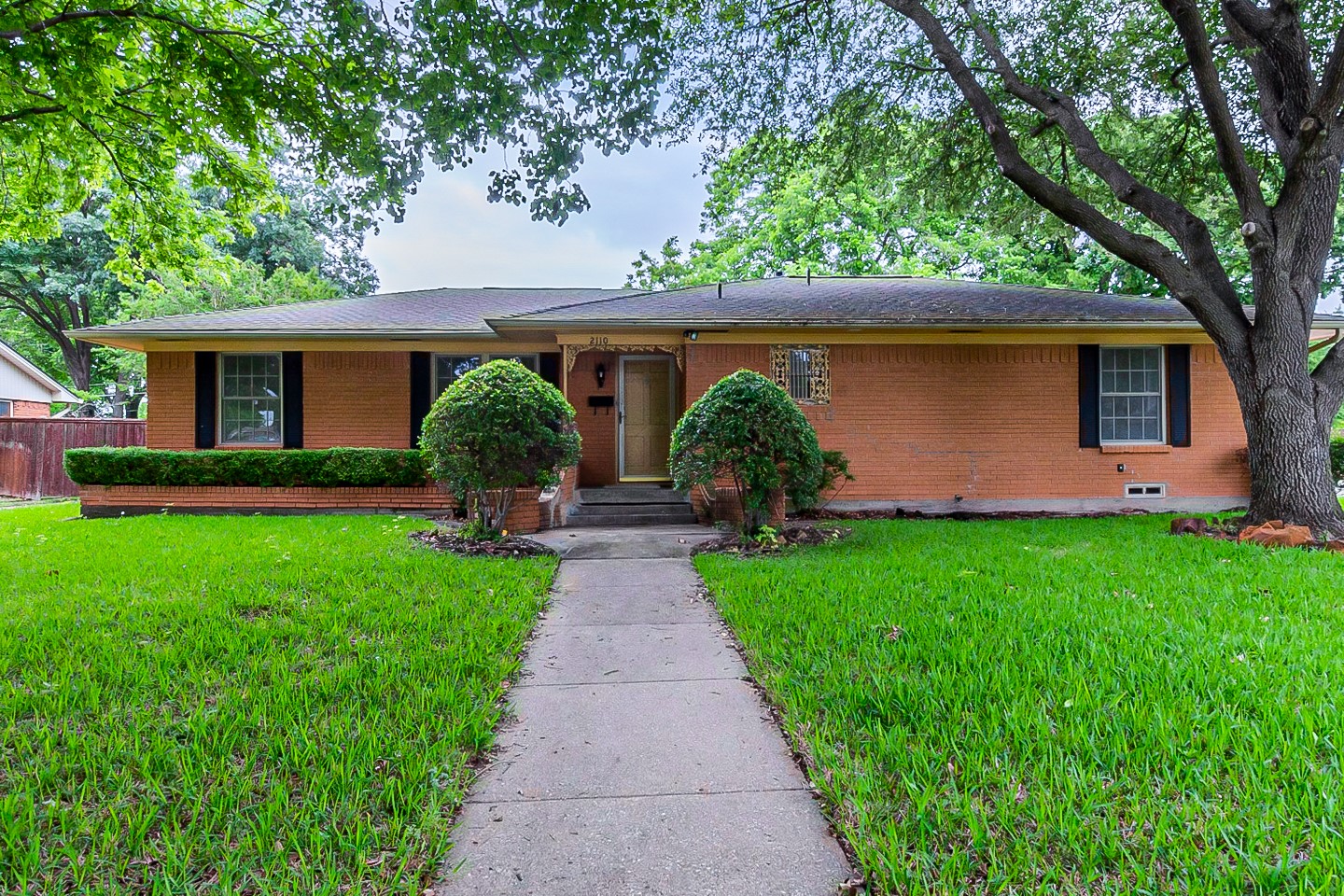 2110 Sylvan Drive Garland TX 75040