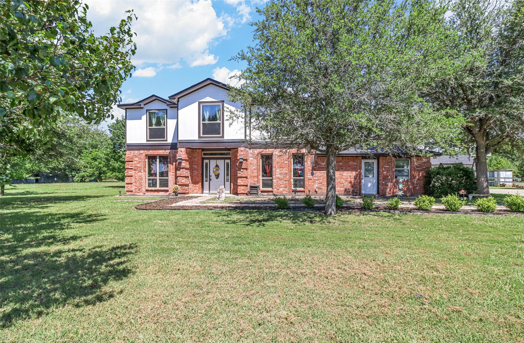 1107 S State Highway 121 Bonham TX 75418
