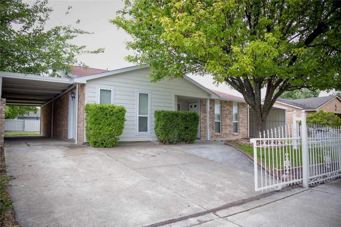 9520 Zelkova Circle Dallas TX 75249