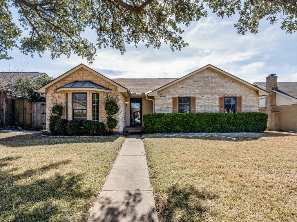 1718 Warwick Street Garland TX 75044