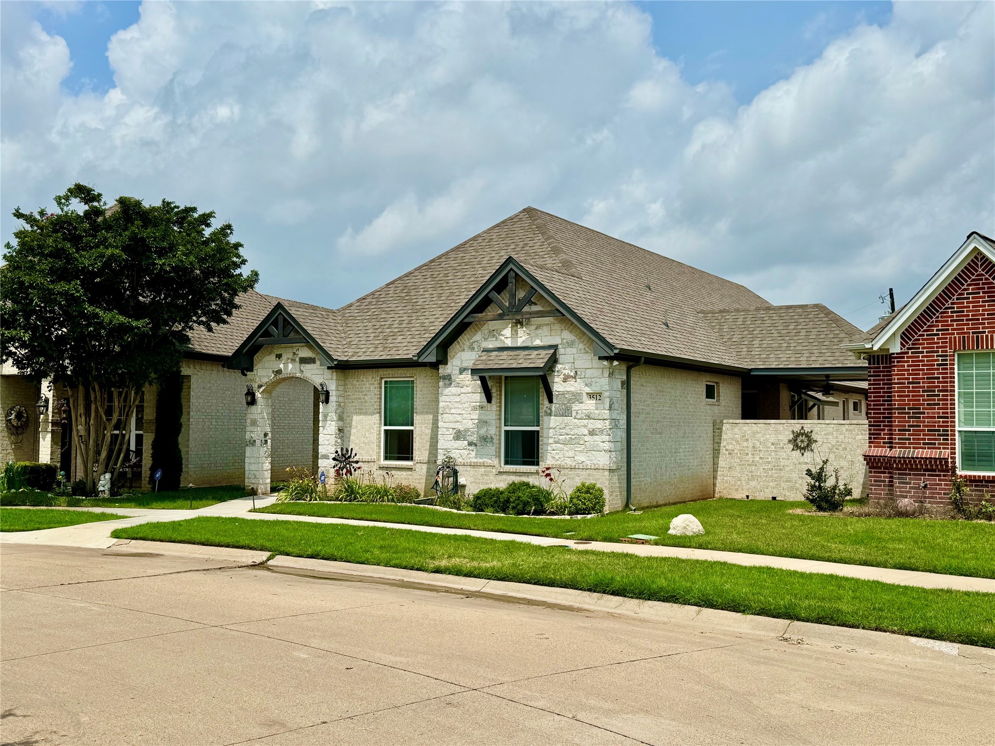 3512 Fountain Way Granbury TX 76049