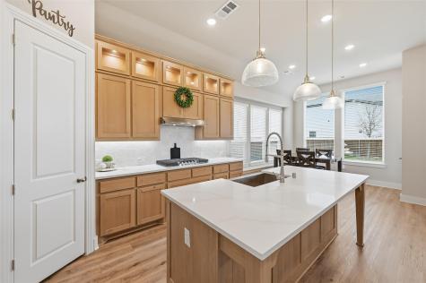 1205 S Roundwash Way Midlothian TX 76065