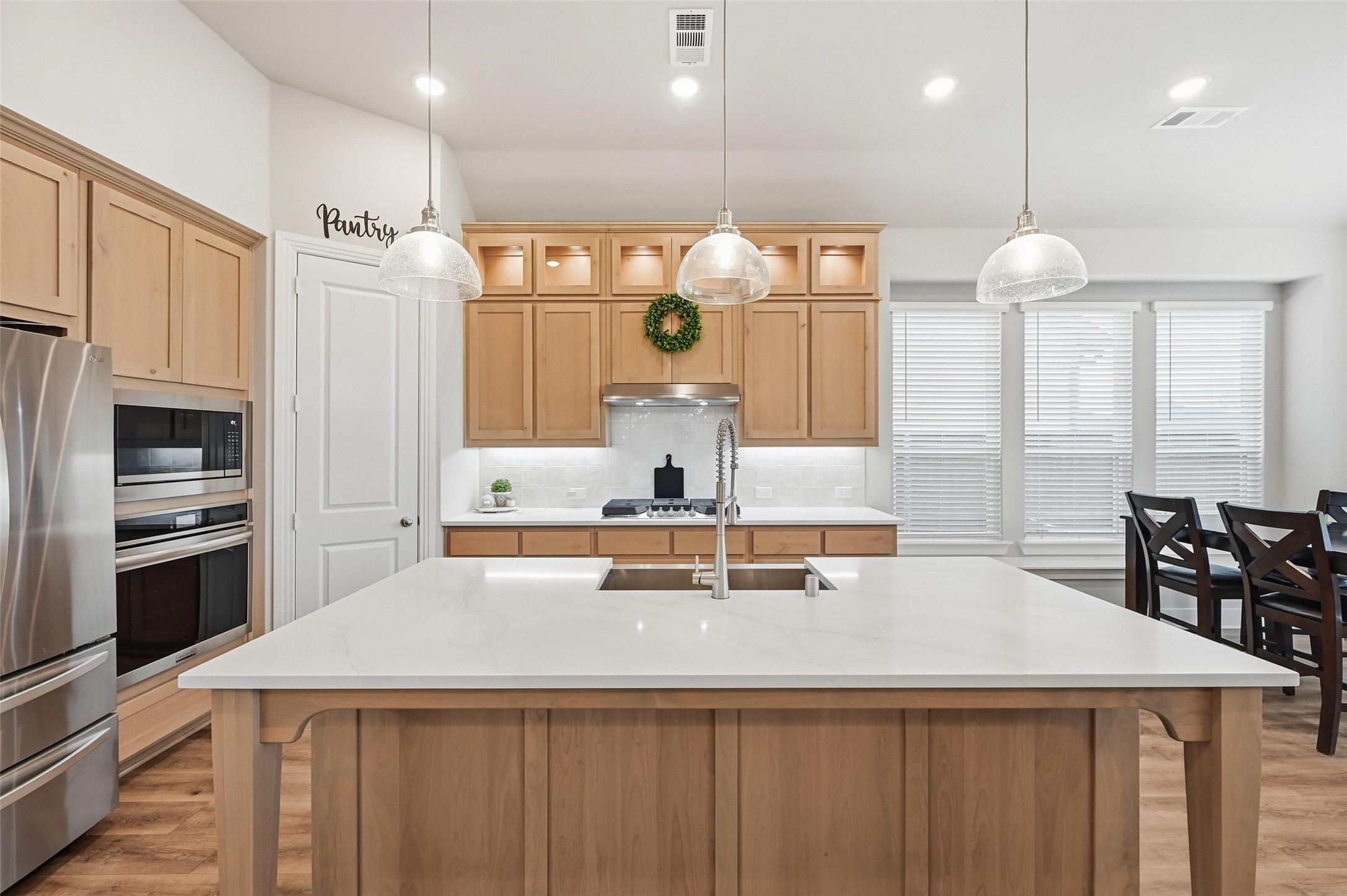 1205 S Roundwash Way Midlothian TX 76065