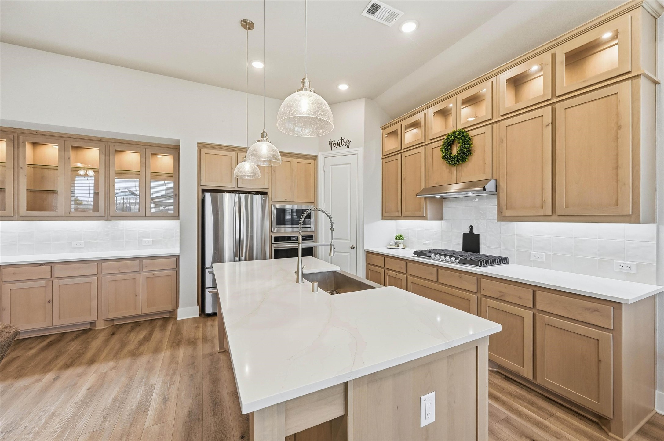 1205 S Roundwash Way Midlothian TX 76065