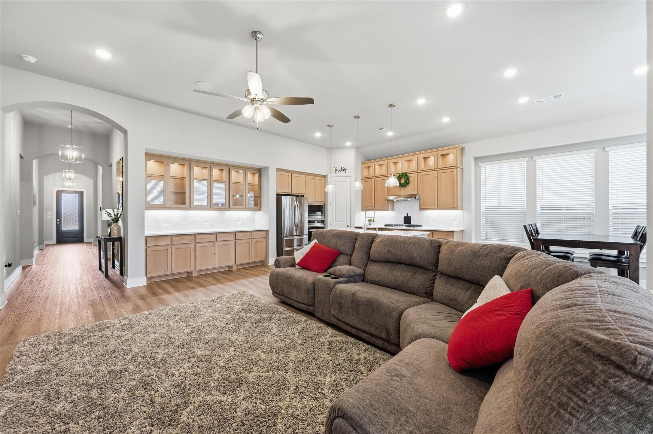 1205 S Roundwash Way Midlothian TX 76065