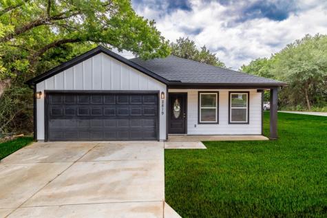 2819 Maplewood Street Granbury TX 76048