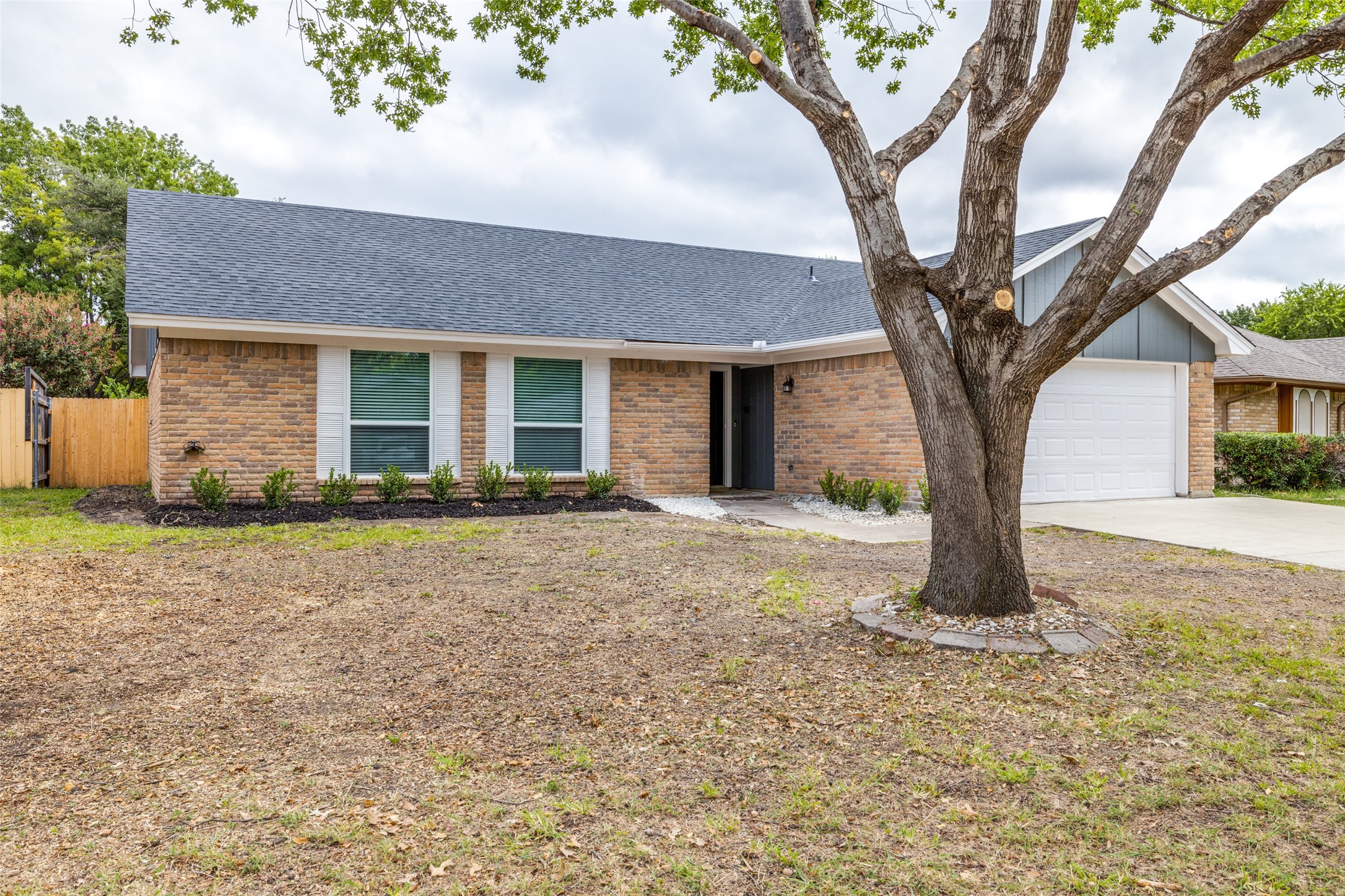 2446 Hallmark Street Grand Prairie TX 75052