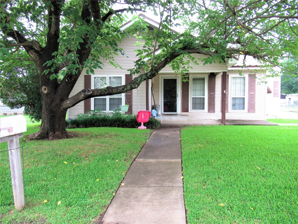 2211 Greenville Street Caddo Mills TX 75135
