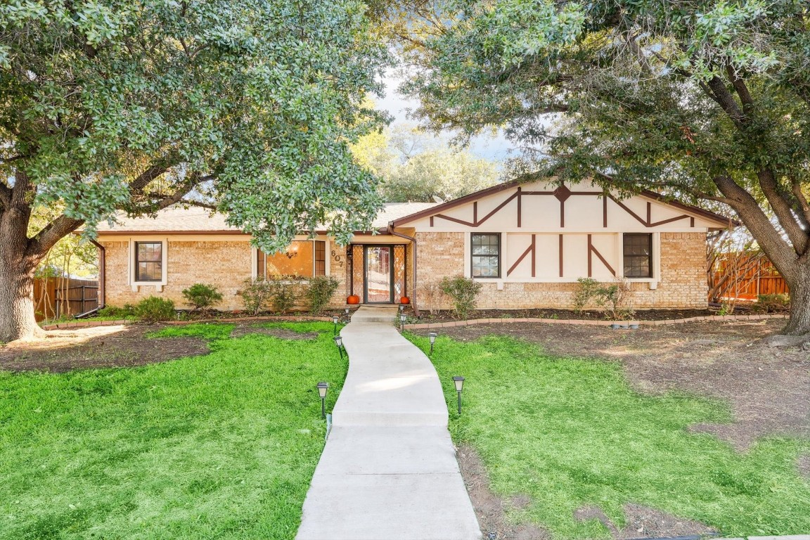607 Cimmaron Strip Lewisville TX 75077