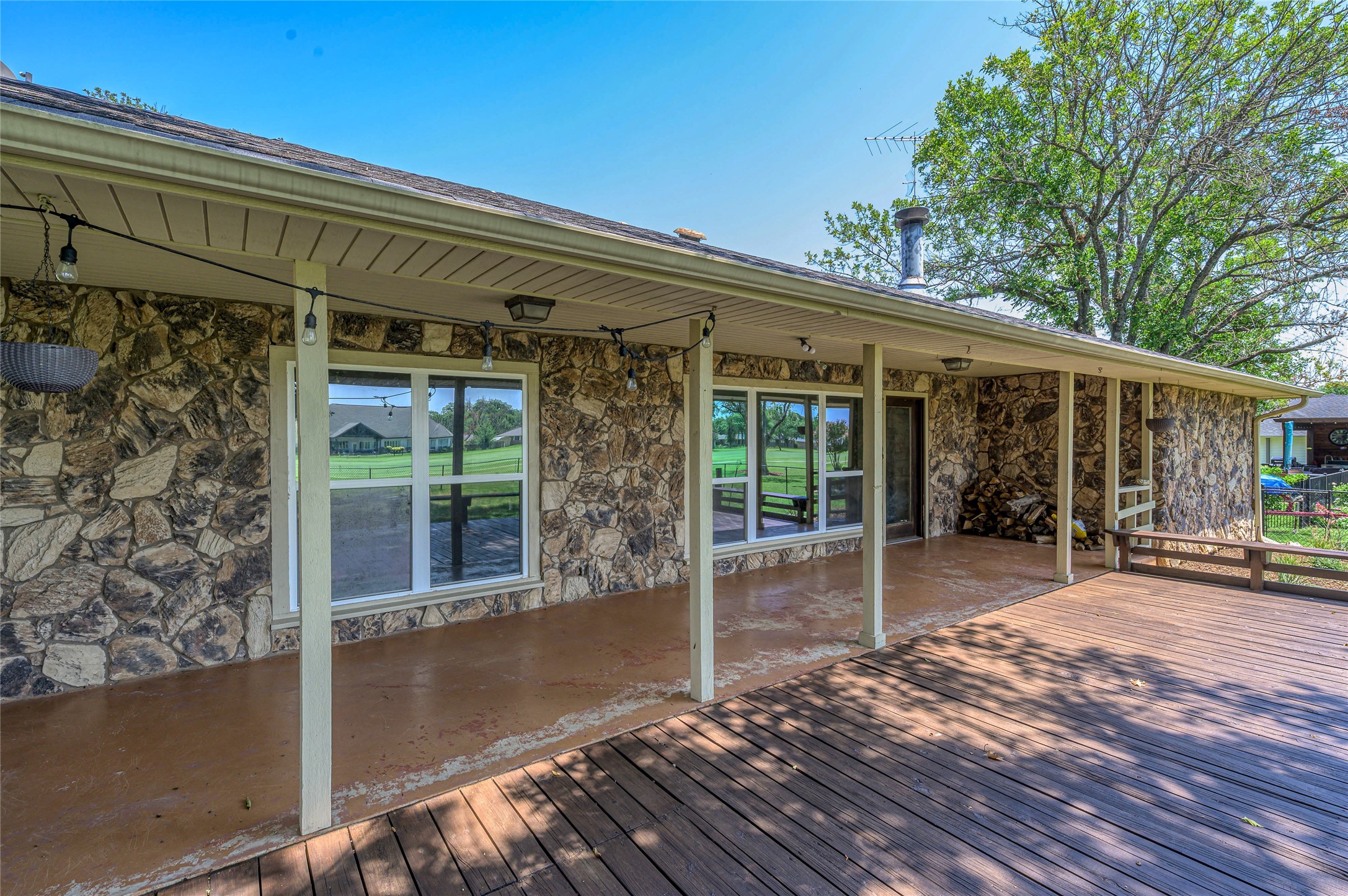 310 Navajo Trail Gainesville TX 76240