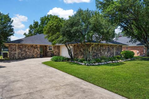 310 Navajo Trail Gainesville TX 76240