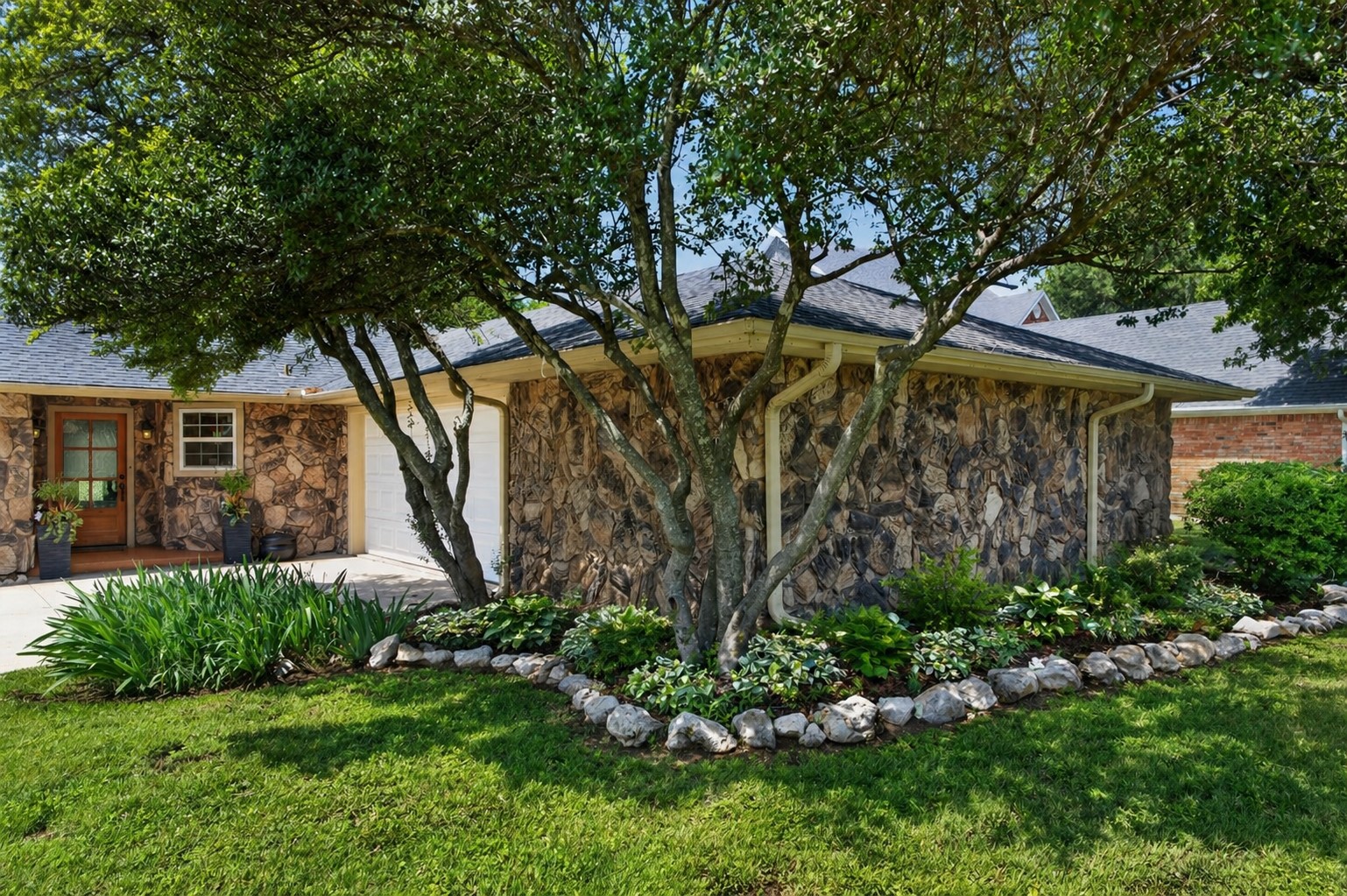 310 Navajo Trail Gainesville TX 76240