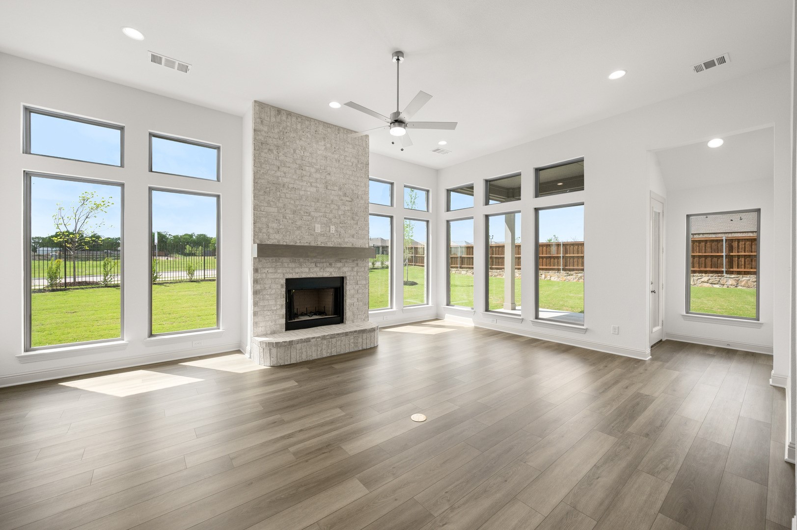 3043 Farmhouse Drive Midlothian TX 76065
