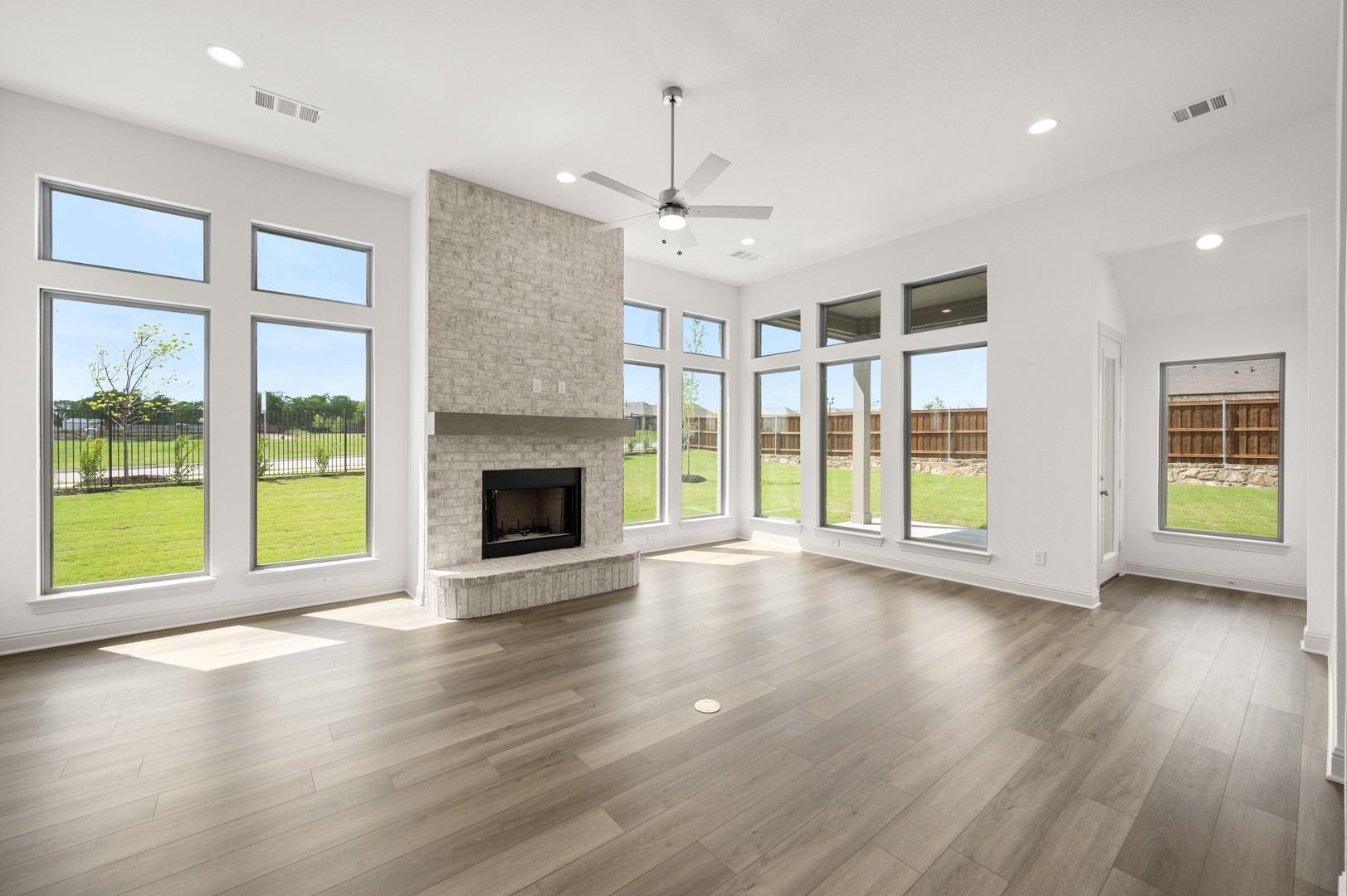 3043 Farmhouse Drive Midlothian TX 76065