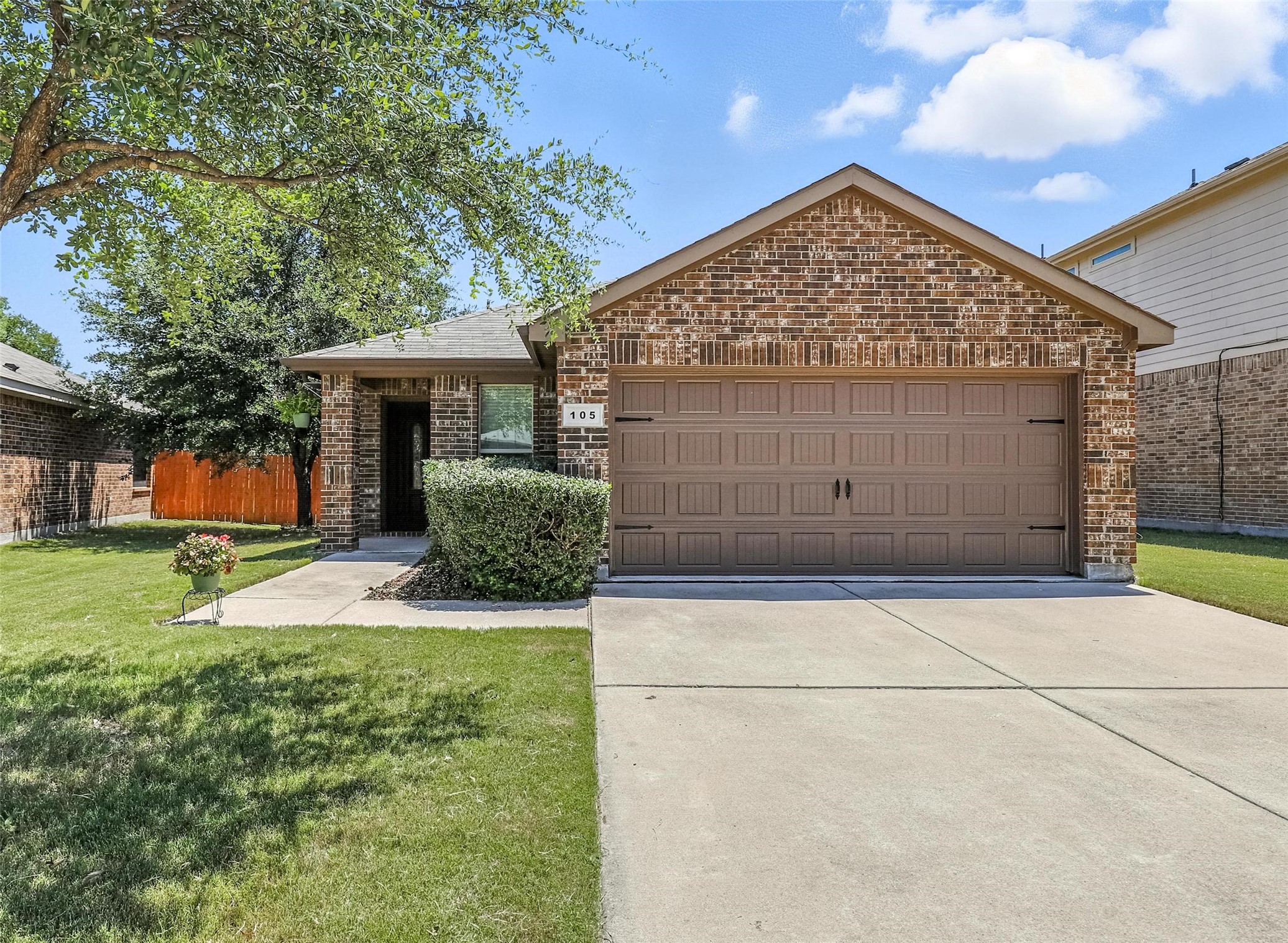 105 Bridlewood Street Azle TX 76020