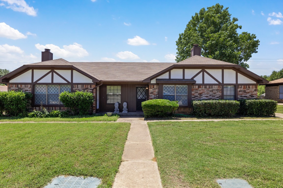 207 Hickory Springs Drive Euless TX 76039