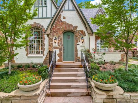 6934 Hammond Avenue Dallas TX 75223