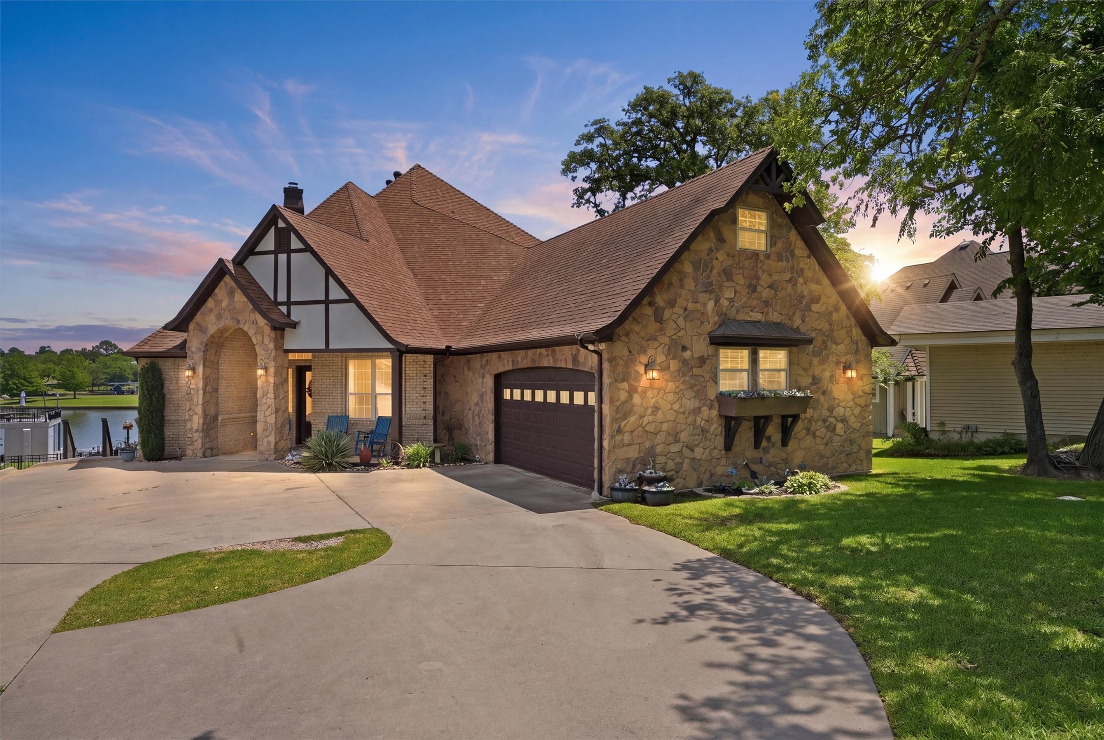 1211 Kiowa Drive W Lake Kiowa TX 76240