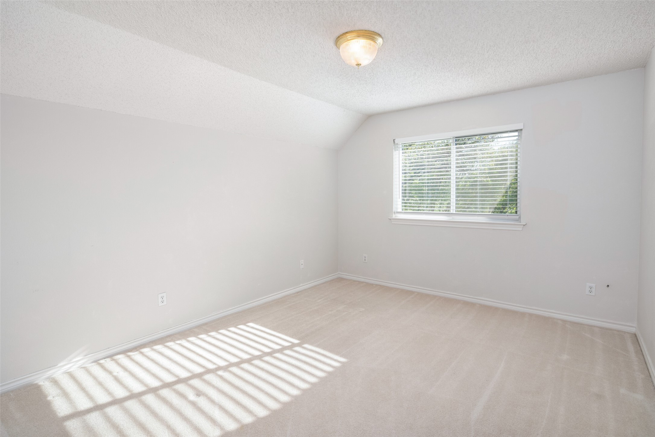 2316 Broken Point Mckinney TX 75072