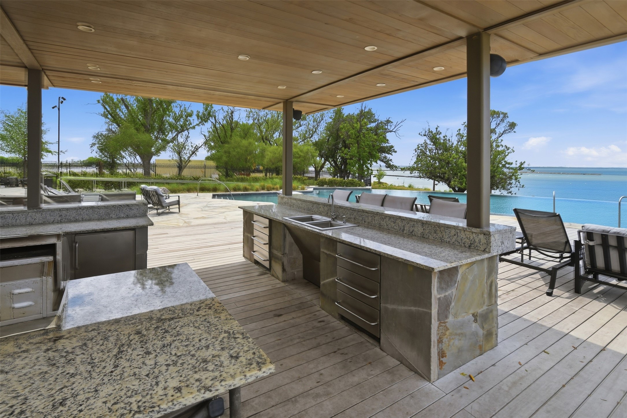 8224 Lindsay Gardens The Colony TX 75056