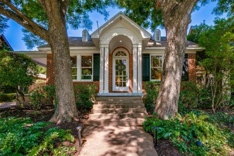 1127 N Edgefield Avenue Dallas TX 75208