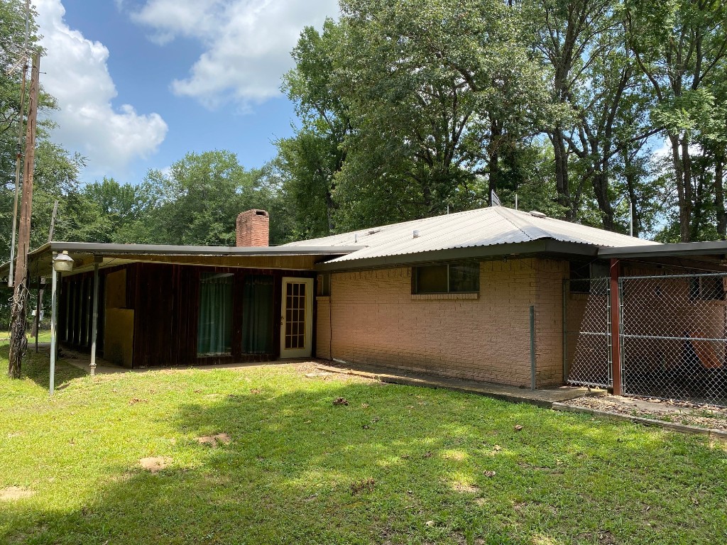 253 County Road 1125 Ravenna TX 75476