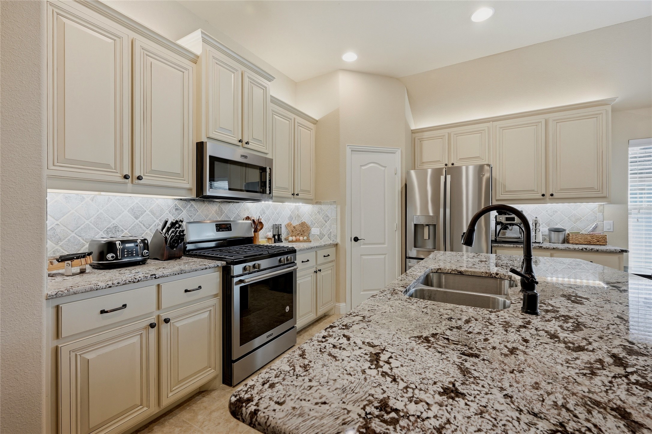 3655 Rosewood Drive Denison TX 75020