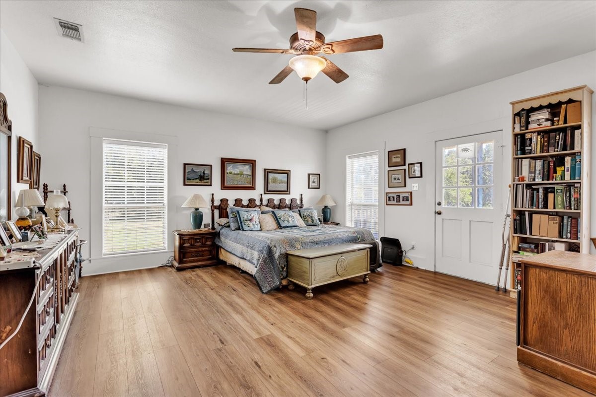 1476 County Road 2130 Telephone TX 75488